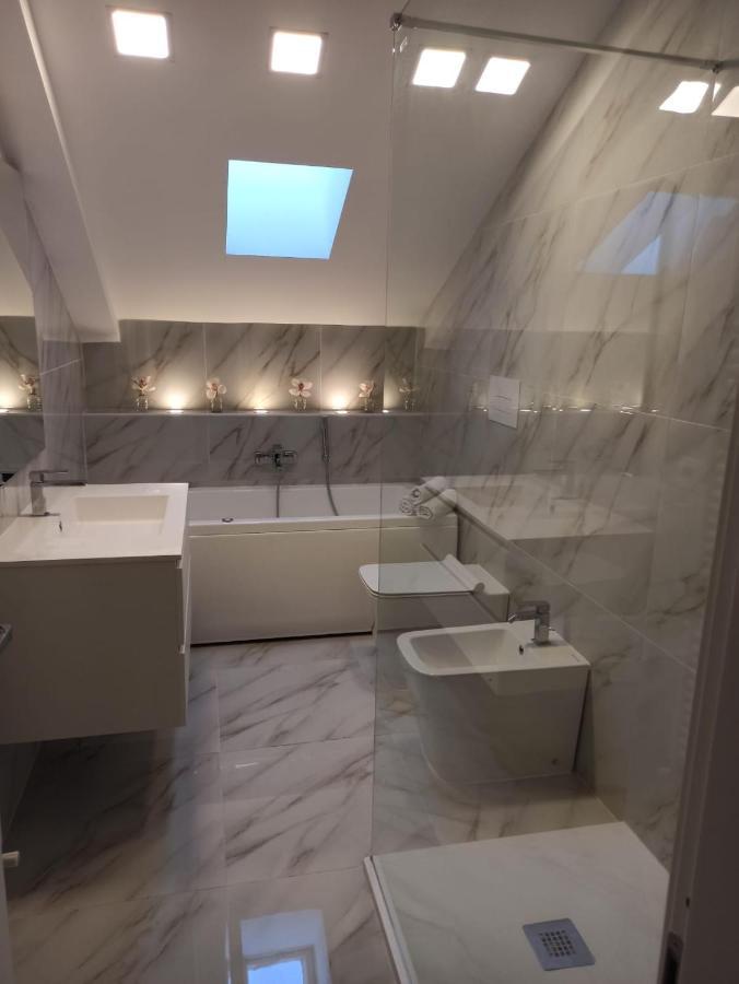 La Via Del Sale Apartman Domodossola Kültér fotó